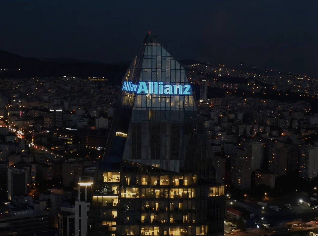 LEDARTIST Allianz Tower cephe aydınlatma projesi